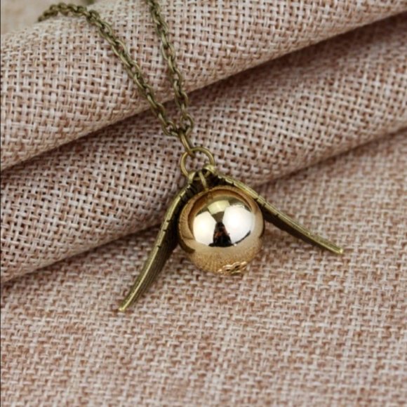 Harry Potter Golden Snitch Necklace - Picture 6 of 6